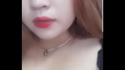 Dụ dỗ em hotgirl vú đẹp quay clip chat sex cho mình coi